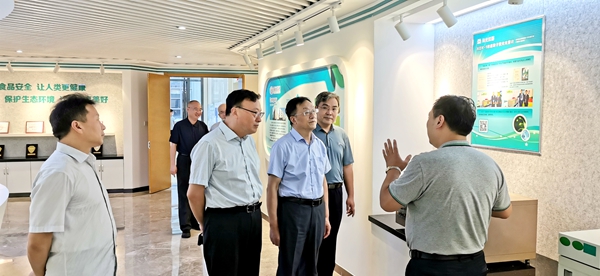 中国福马集团刘群董事长一行到访中地装集团